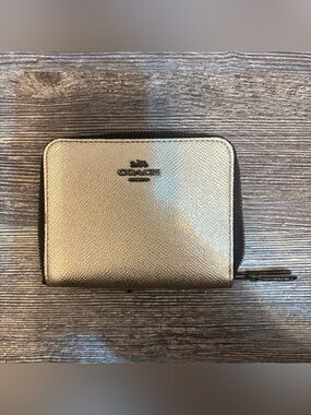 Coach Metallic Gold Crossgrain Leather Zip Around Wallet Small Compact Burgundy
